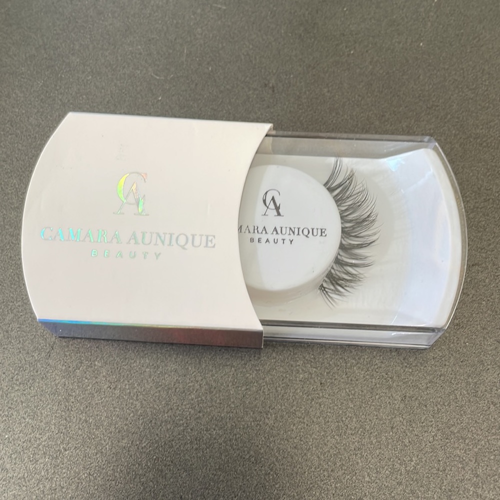 NEW False Lashes - Picture 6 of 9